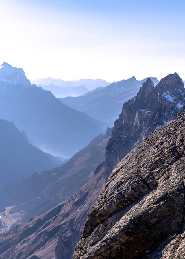 Dozens of mountains are shown intersecting as you look further and further